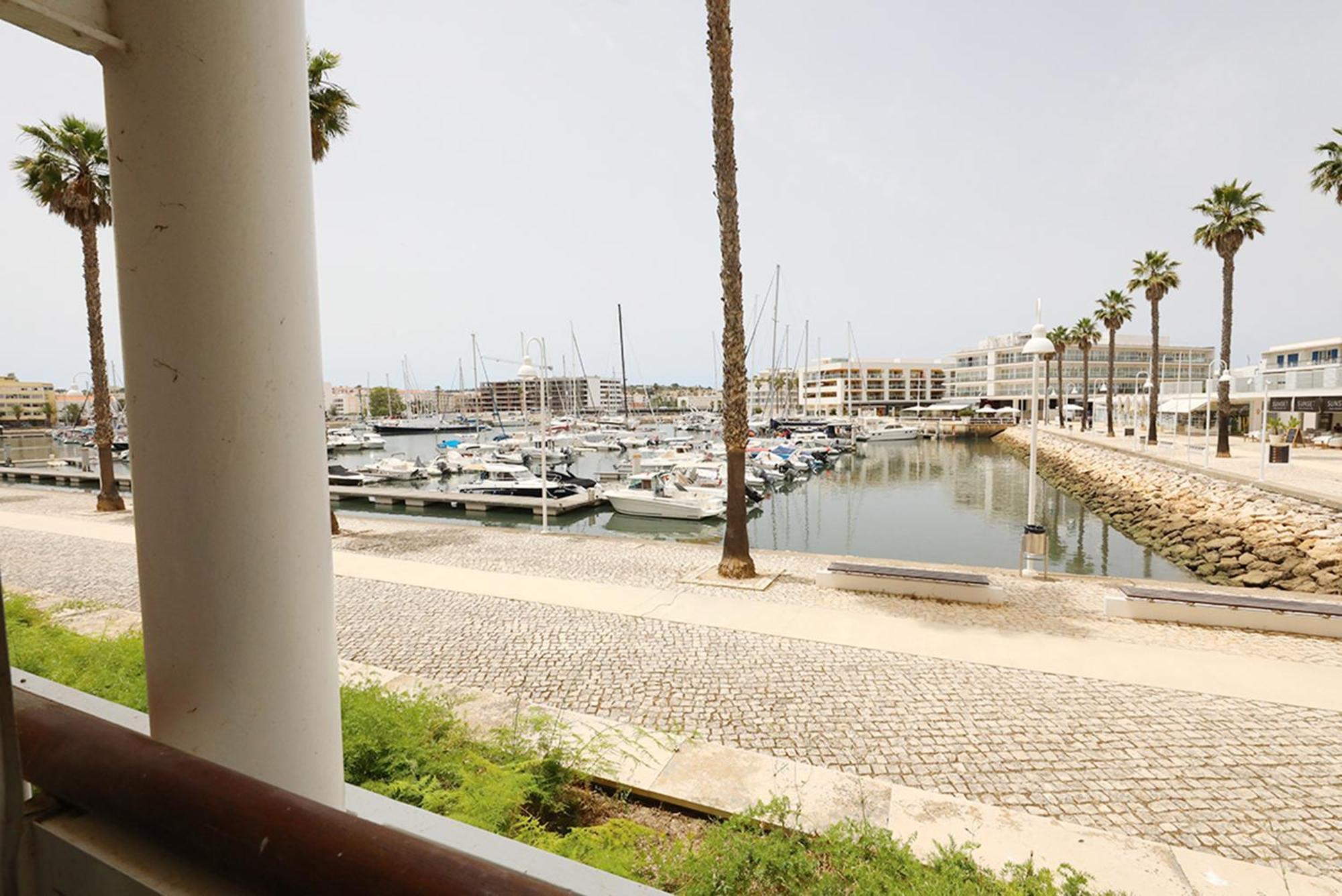 A65 - Marina Moor Apartment In Лагос Екстериор снимка